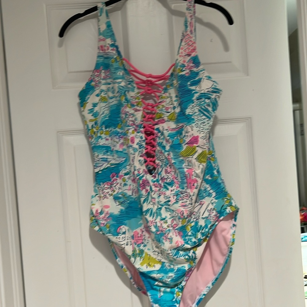 Lilly ladies one piece lattice swimsuit